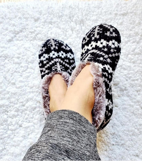 Women's Ultra Soft Comfy Slippers, Snuggle Feet Warm Non Skid Chenille Slipper Socks
