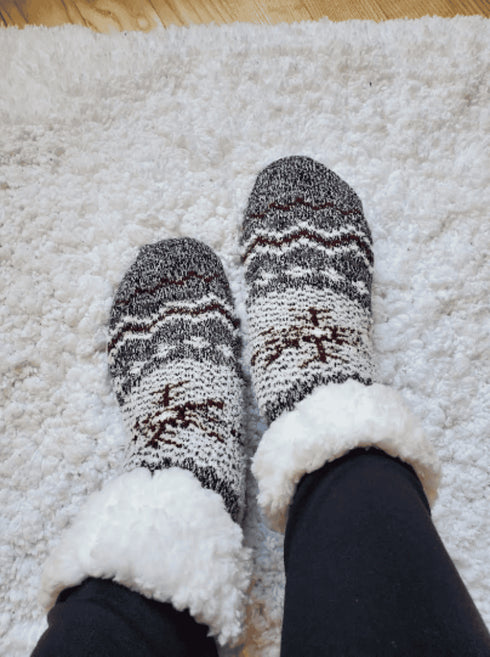 Cozy Sherpa Fleece-Lined Slipper Socks for Women 🧦❄️